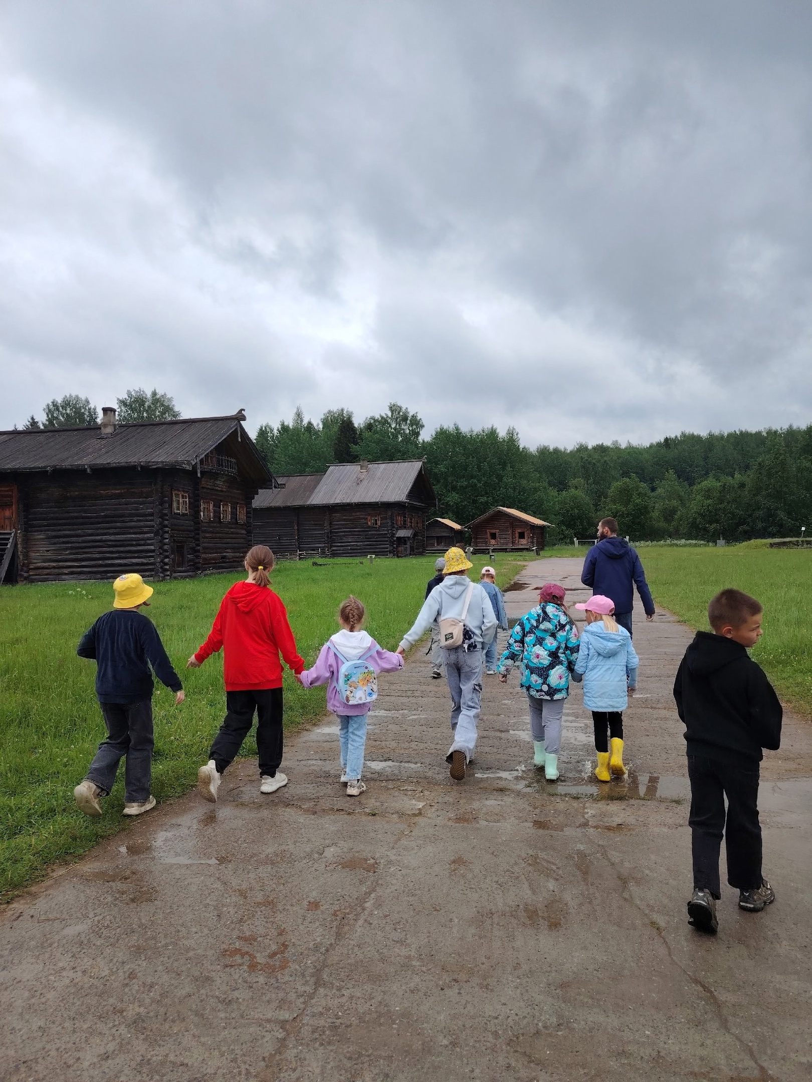 Школьный лагерь. День 12.